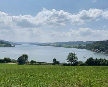 Lac St Point et Château de Joux